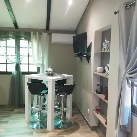 Διαμέρισμα Terra Rossa- Clim- Pieds Dans L'eau Conca